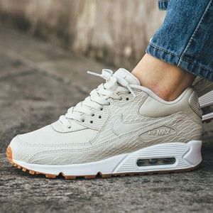 Women's Nike Air Max 90 Premium (Size 8)